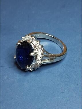 Vintage Avon Princess Diana Style Ring Size 8 Silver Tone Faux Sapphire Crystal